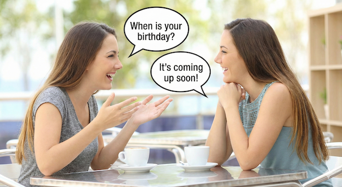 Women chatting using English birthday phrases. / è±èªã§èªçæ¥ã話ã女æ§ãã¡ã